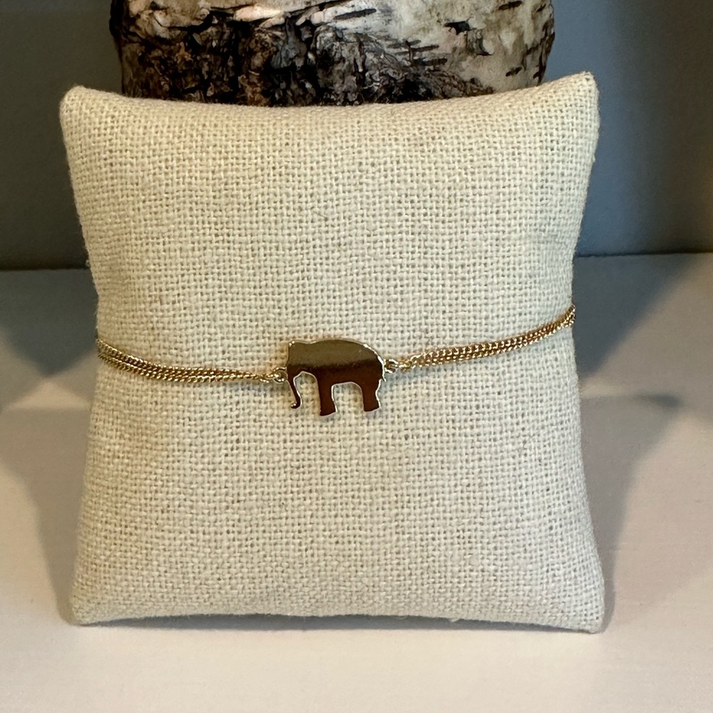 New Stella & Dot elephant string clasp bracelet